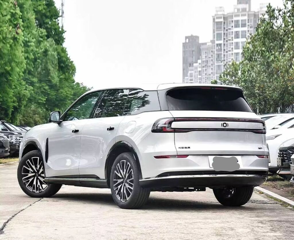 Changan : 2026 г., Робот, Электромобиль, Кроссовер: фото 2