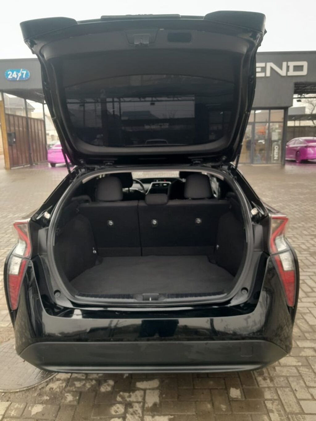 Toyota Prius: 2016 г., 1.8 л, Автомат, Гибрид, Хэтчбэк — фото 8