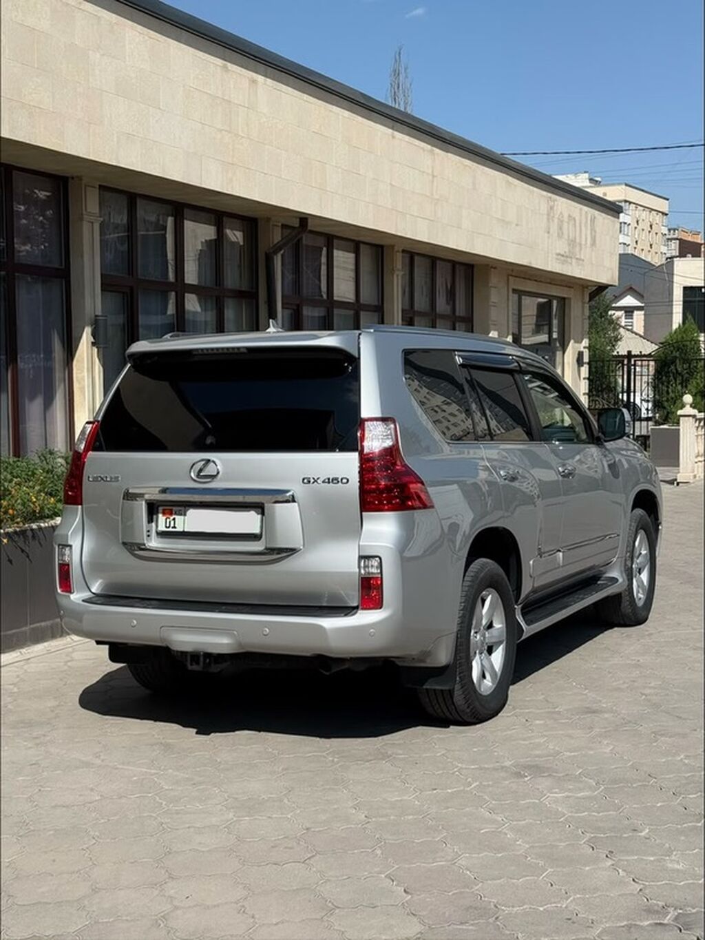 Lexus GX: 2010 г., 4.6 л, Автомат, Бензин, Внедорожник: фото 3