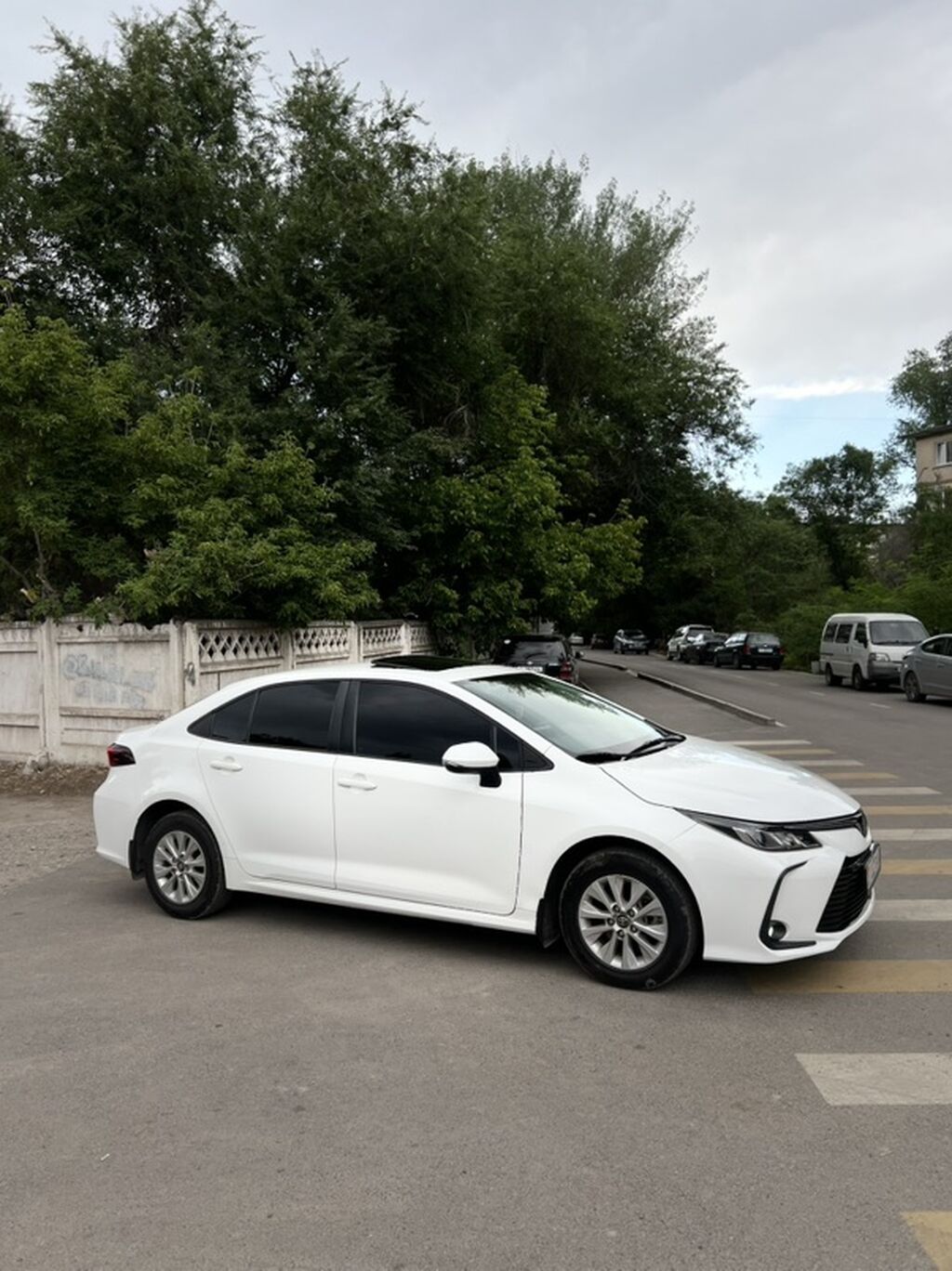 Toyota Corolla: 2019 г., 1.2 л, Автомат, Бензин, Седан: фото 6