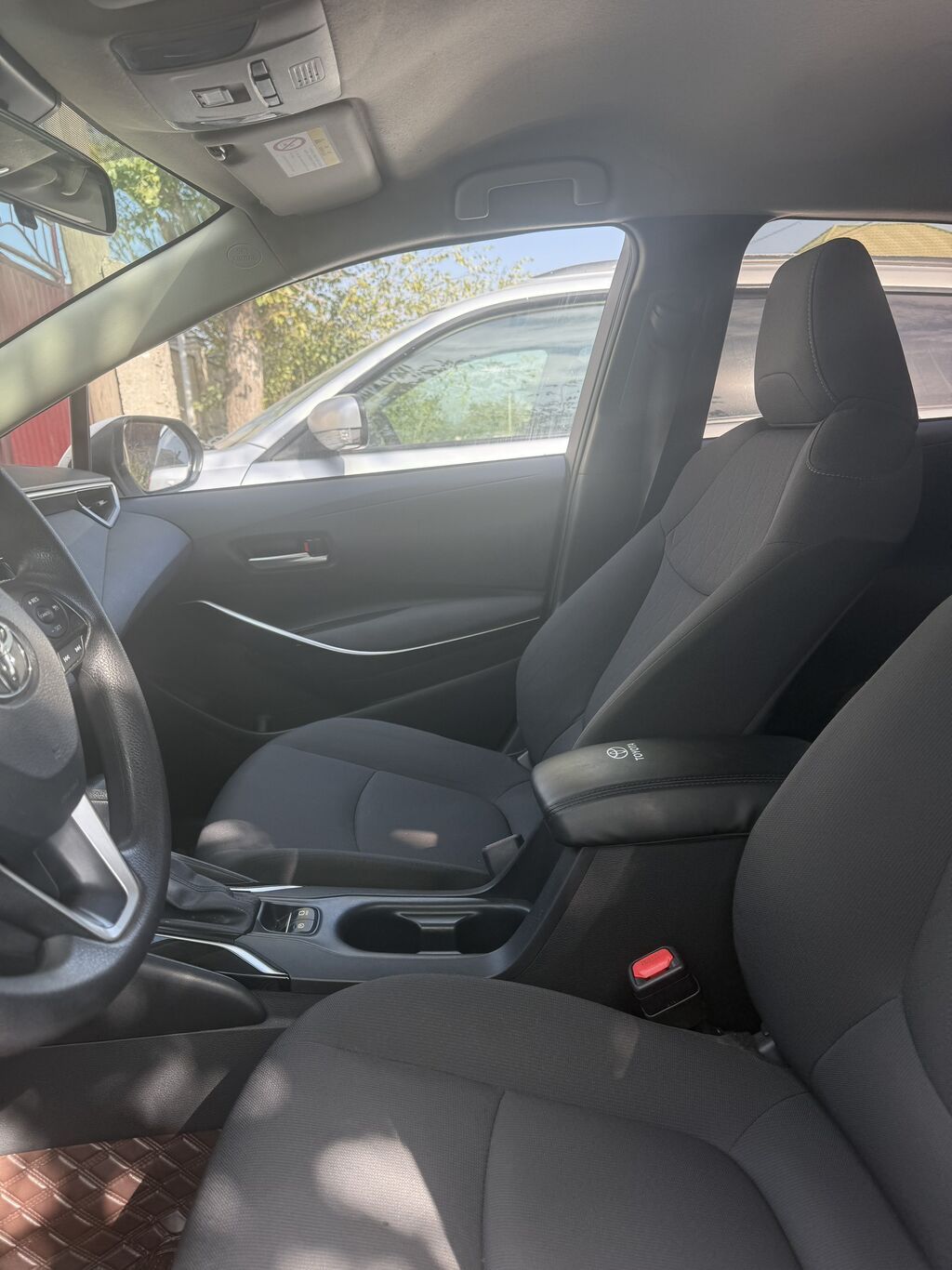 Toyota Corolla: 2020 г., 1.8 л, Гибрид: фото 7
