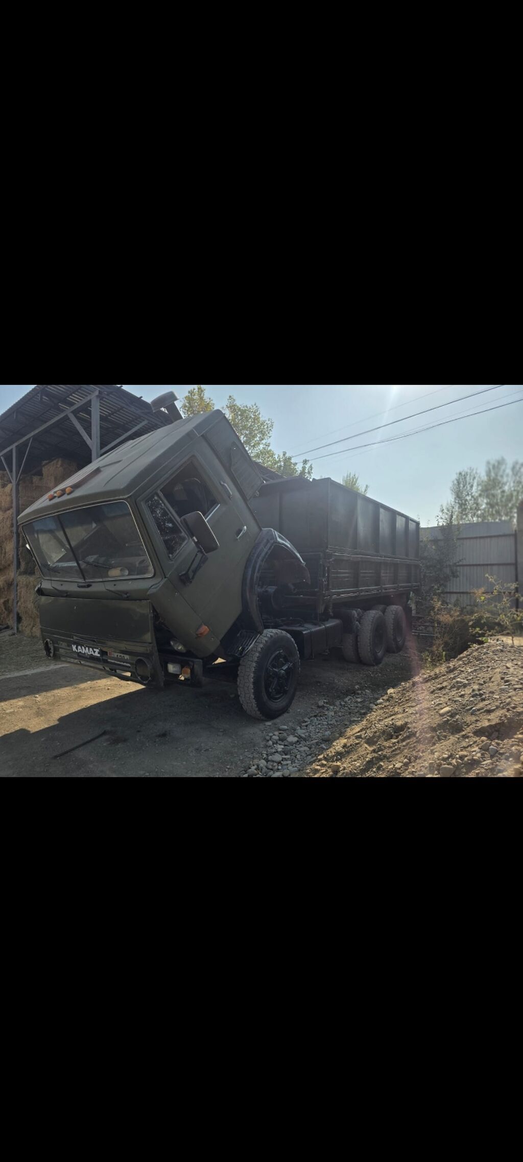 КамАЗ самосвал, 6x4, зеленый. Кузов – высокие бортовые стенки с: фото 3