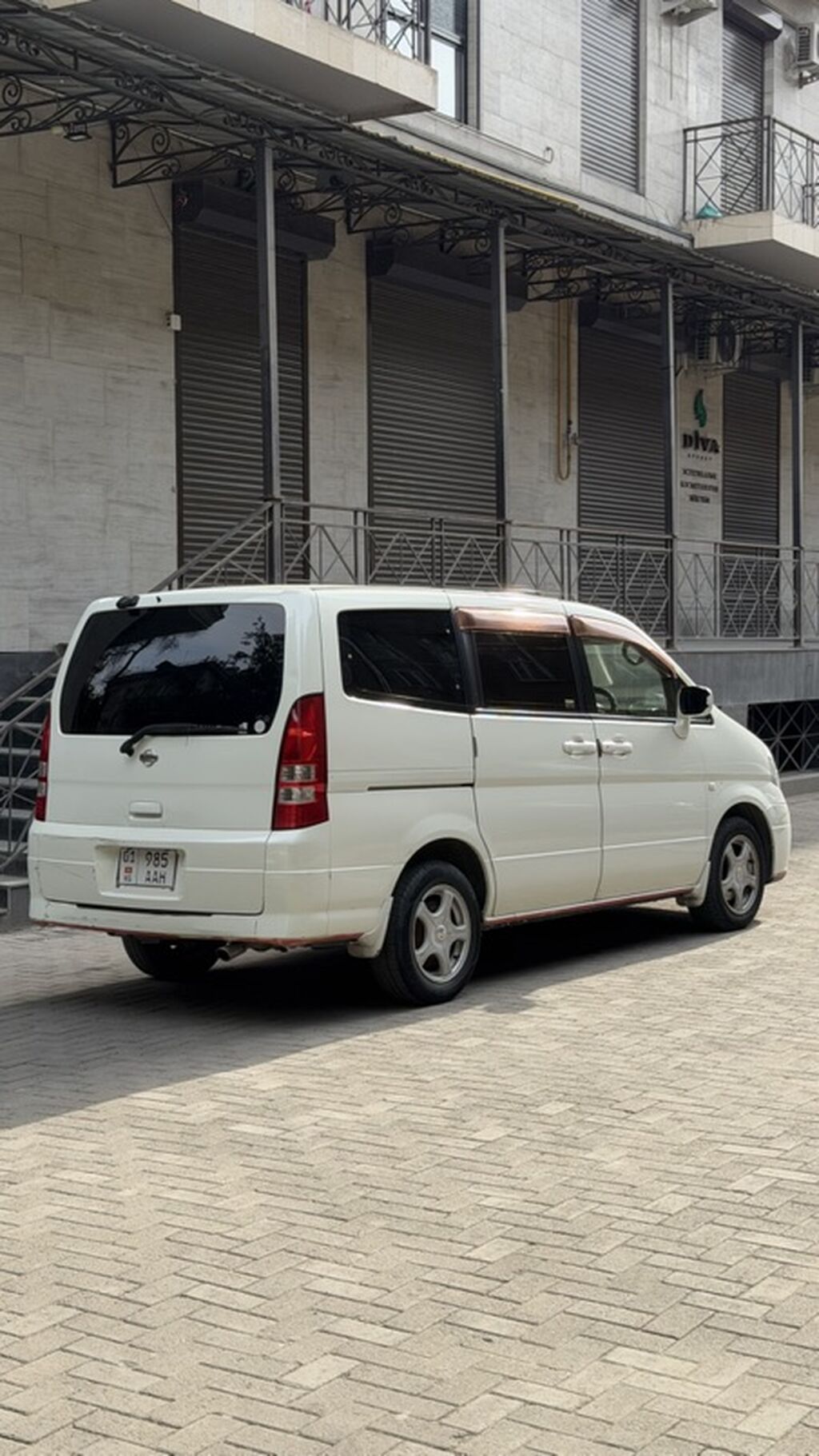 Nissan Serena: 2002 г., 2 л, Автомат, Бензин, Минивэн: фото 3