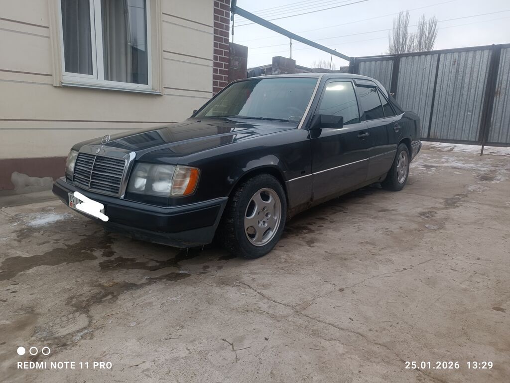 Mercedes-Benz E-Class: 1992 г., 2 л, Механика, Бензин, Седан: фото 2