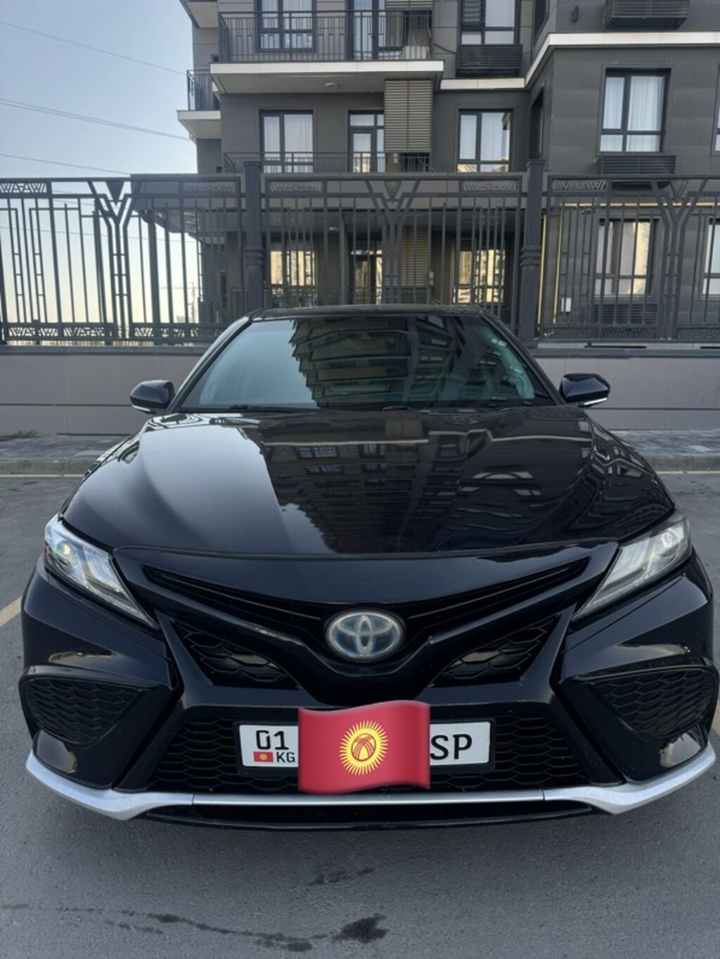 Toyota Camry: 2021 г., 2.5 л, Вариатор, Гибрид, Седан: фото 7