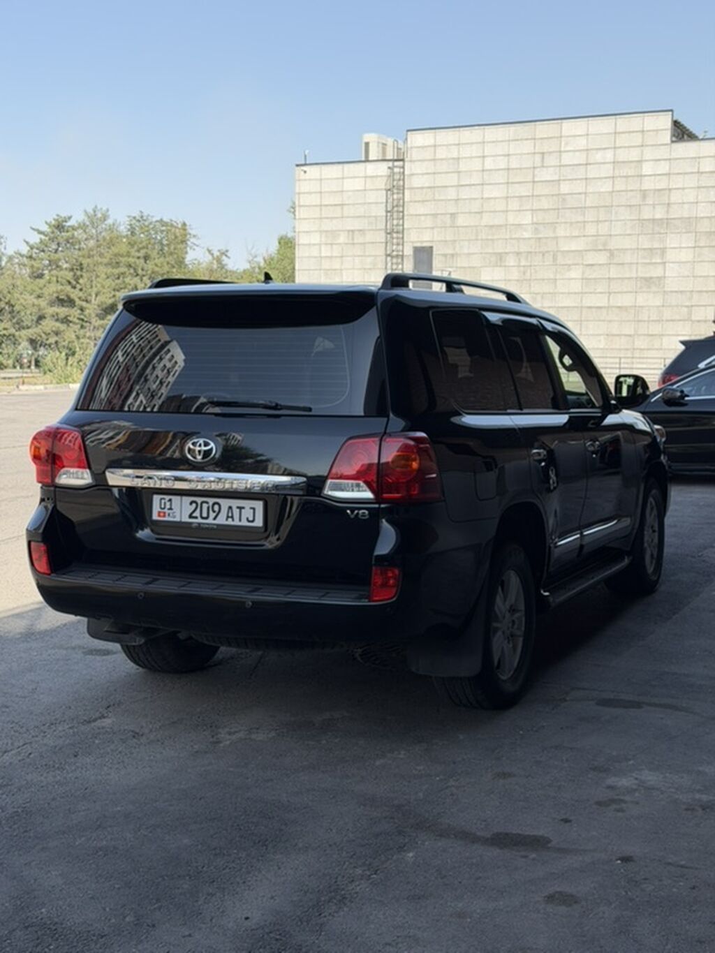 Toyota Land Cruiser: 2013 г., 4.6 л, Автомат, Бензин, Внедорожник: фото 2