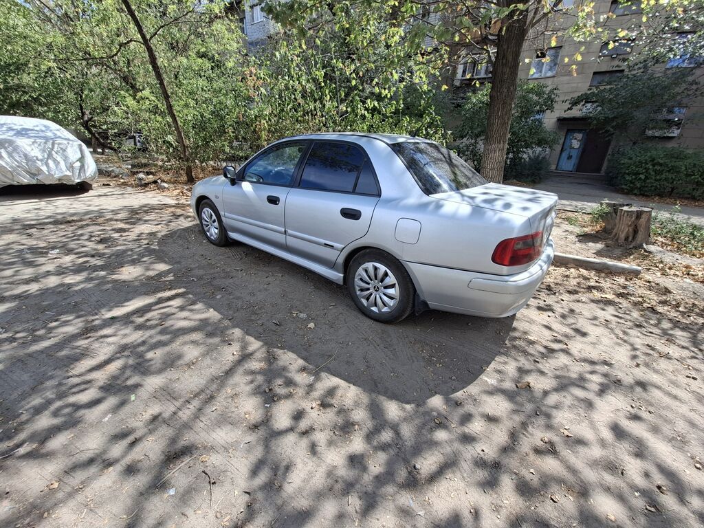 Mitsubishi Carisma: 2003 г., 1.6 л, Автомат, Бензин, Седан: фото 4