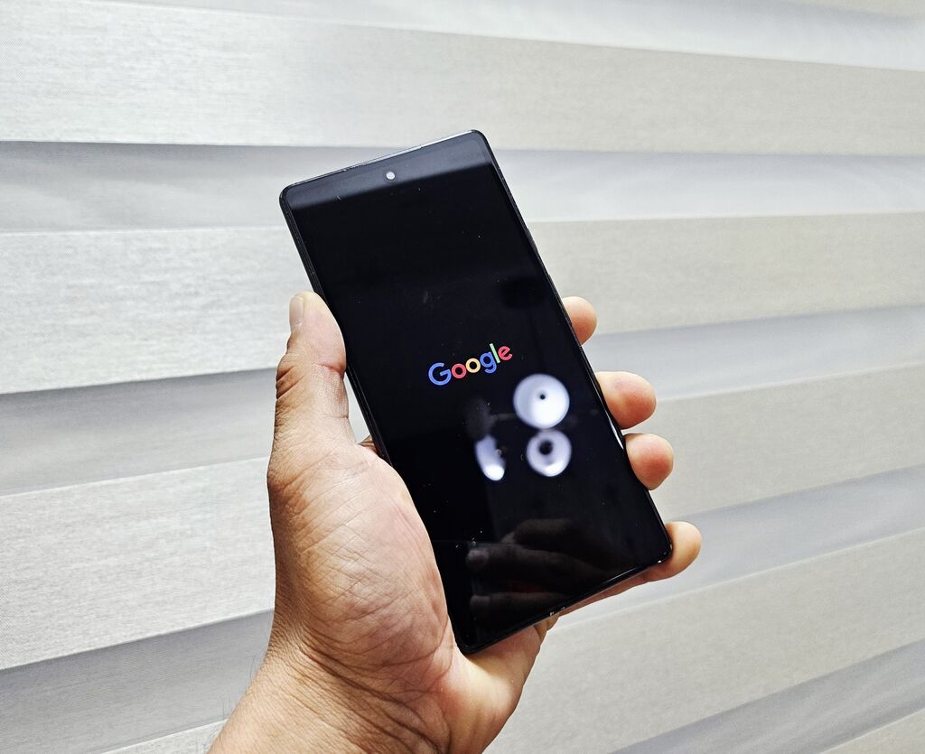Google Pixel 6, Б/у, 128 ГБ, цвет - Черный, 1 SIM, 2 SIM: фото 8
