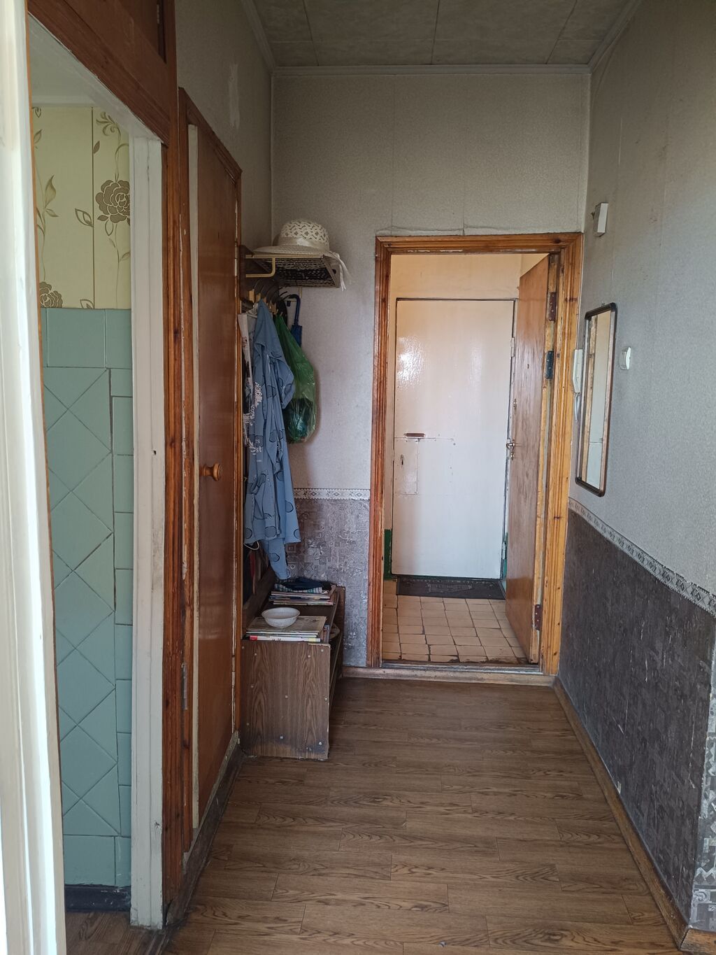 3 комнаты, 78 м², Золотой квадрат 106 серия, 8 этаж, Старый ремонт: фото 4
