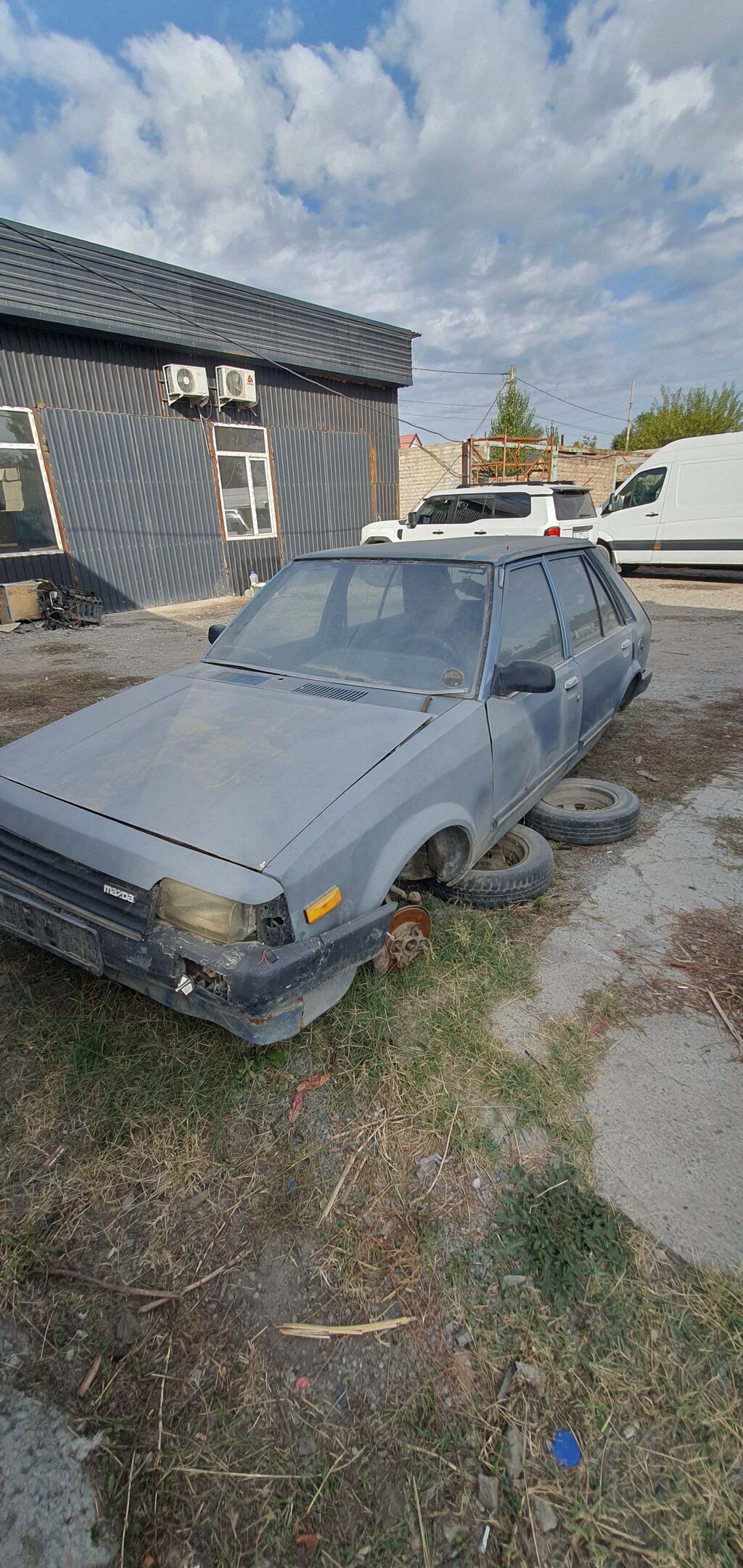 Mazda 323: 1983 г., 1.3 л, Механика, Бензин, Хэтчбэк: фото 8