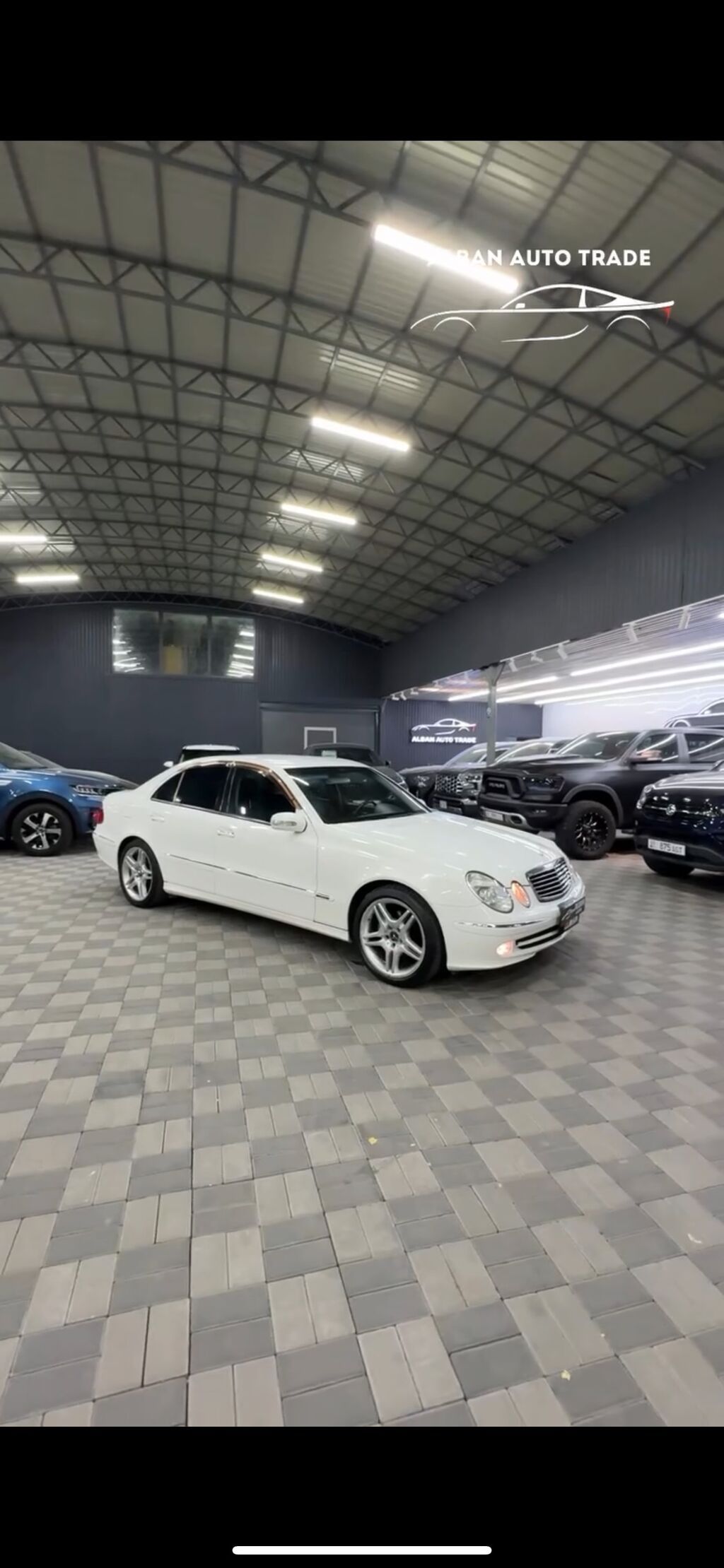 Mercedes-Benz E-Class: 2004 г., 3.2 л, Автомат, Бензин, Седан: фото 1