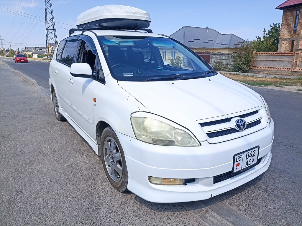 Toyota Ipsum: 2003 г., 2.4 л, Автомат, Газ, Минивэн: фото 3