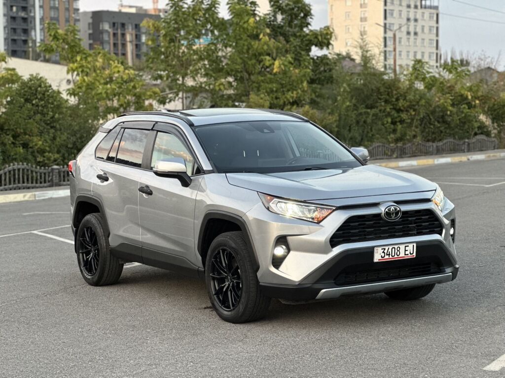 Toyota RAV4: 2020 г., 2.5 л, Автомат, Бензин, Кроссовер: фото 2