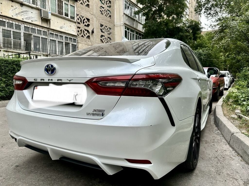 Toyota Camry: 2022 г., 2.5 л, Автомат, Гибрид, Седан: фото 5