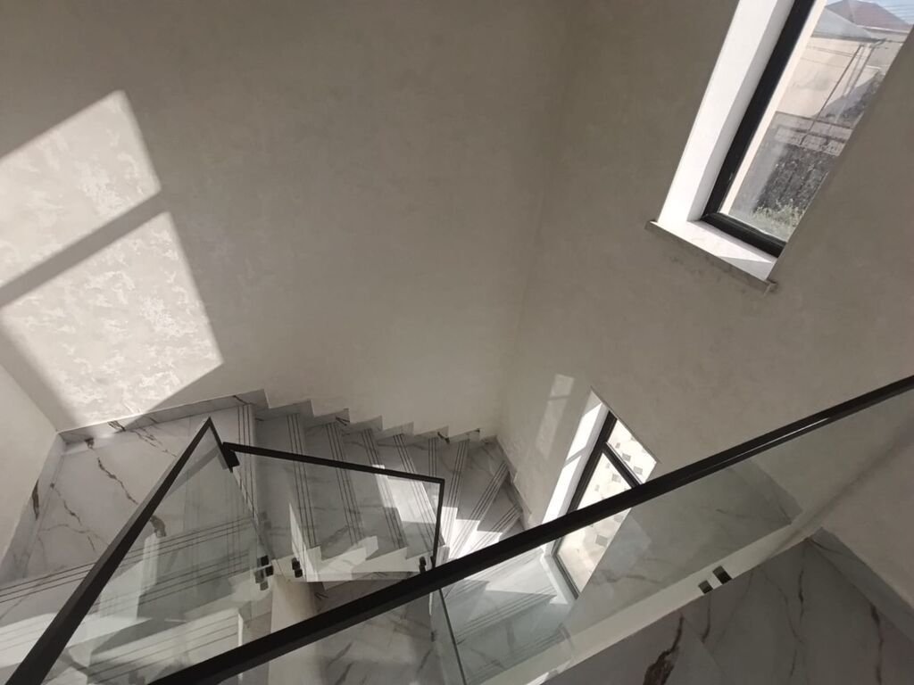 Hövsanda dənizə yaxın, paket kupçalı, super yeni təmirli,2 mərtəbəli