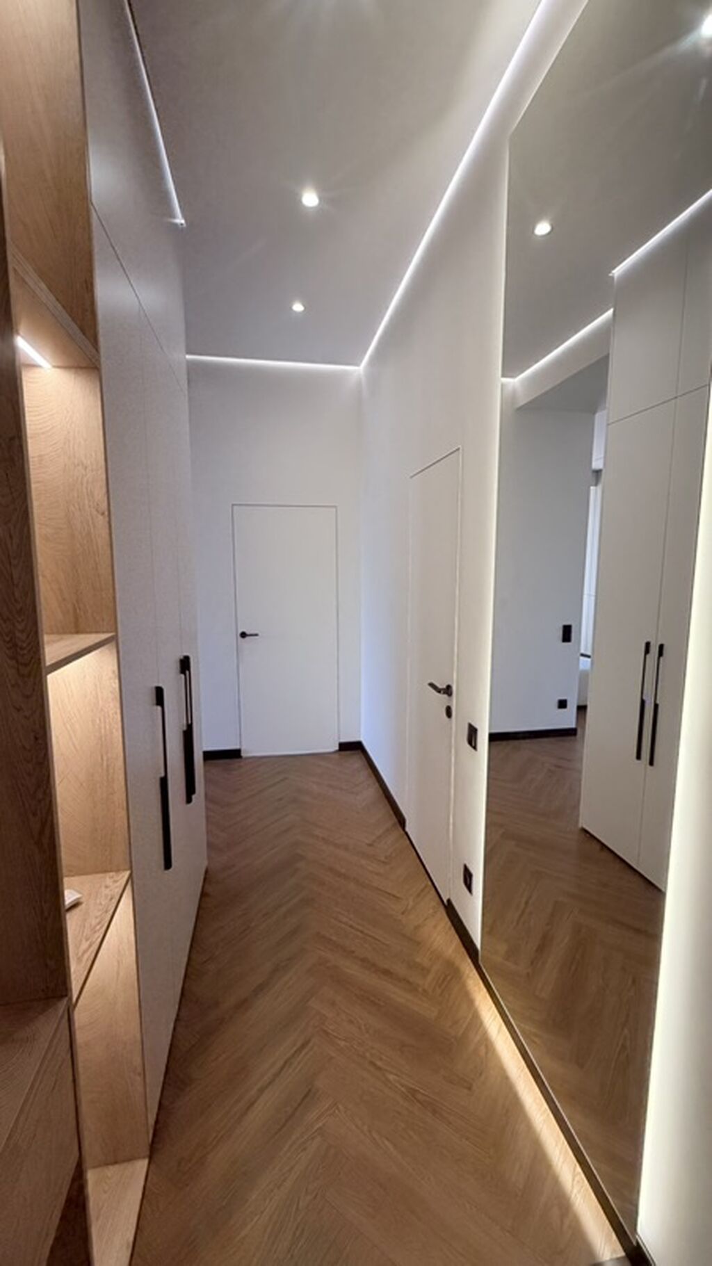 3 комнаты, 80 м², Асанбай мкр 3 этаж, Дизайнерский ремонт: фото 2