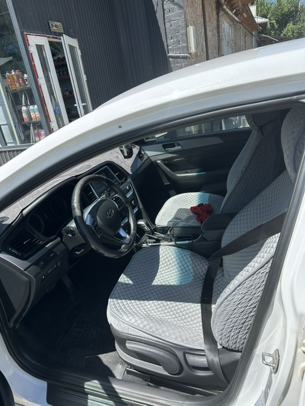 Hyundai Sonata: 2018 г., 2 л, Автомат, Бензин, Седан: фото 6