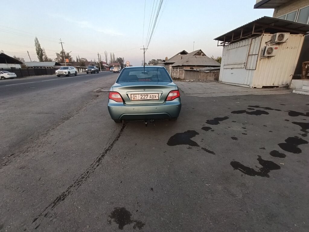 Daewoo Nexia: 2009 г., 1.6 л, Механика, Бензин, Седан: фото 2