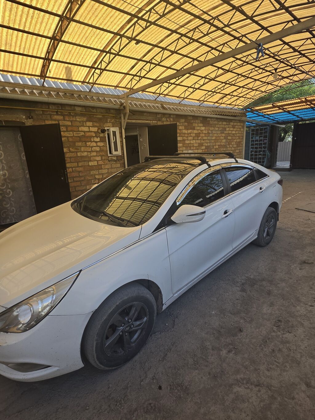 Hyundai Sonata: 2014 г., 2 л, Автомат, Газ, Седан: фото 2