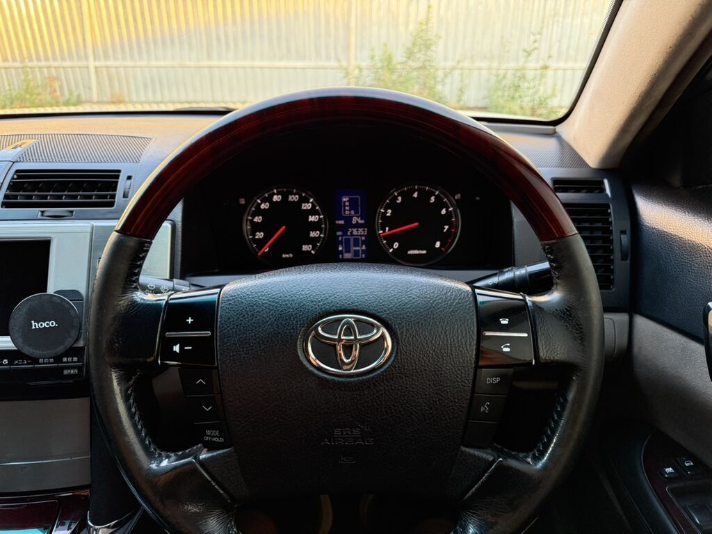 Toyota Mark X: 2004 г., 2.5 л, Автомат, Бензин, Седан: фото 8