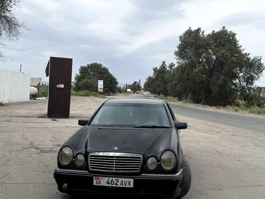 Mercedes-Benz E-Class: 1997 г., 4.2 л, Автомат, Бензин, Седан: фото 4