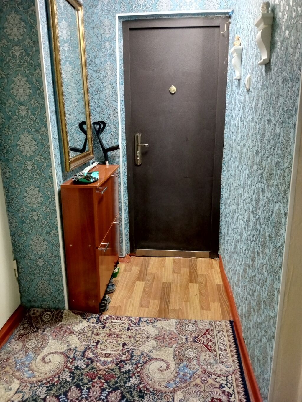Продам комплект корпусной мебели для гостиной/спальни в классическом: фото 5