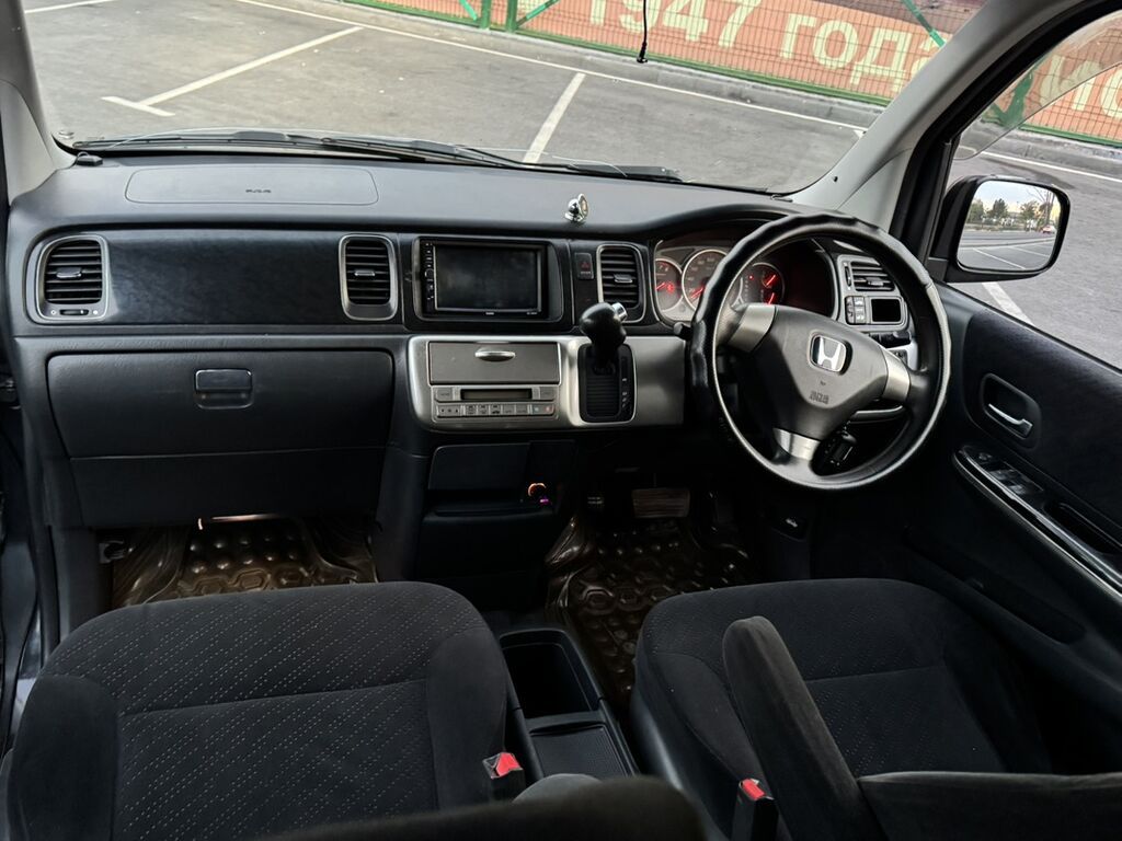 Honda Stepwgn: 2004 г., 2 л, Автомат, Бензин, Минивэн: фото 8