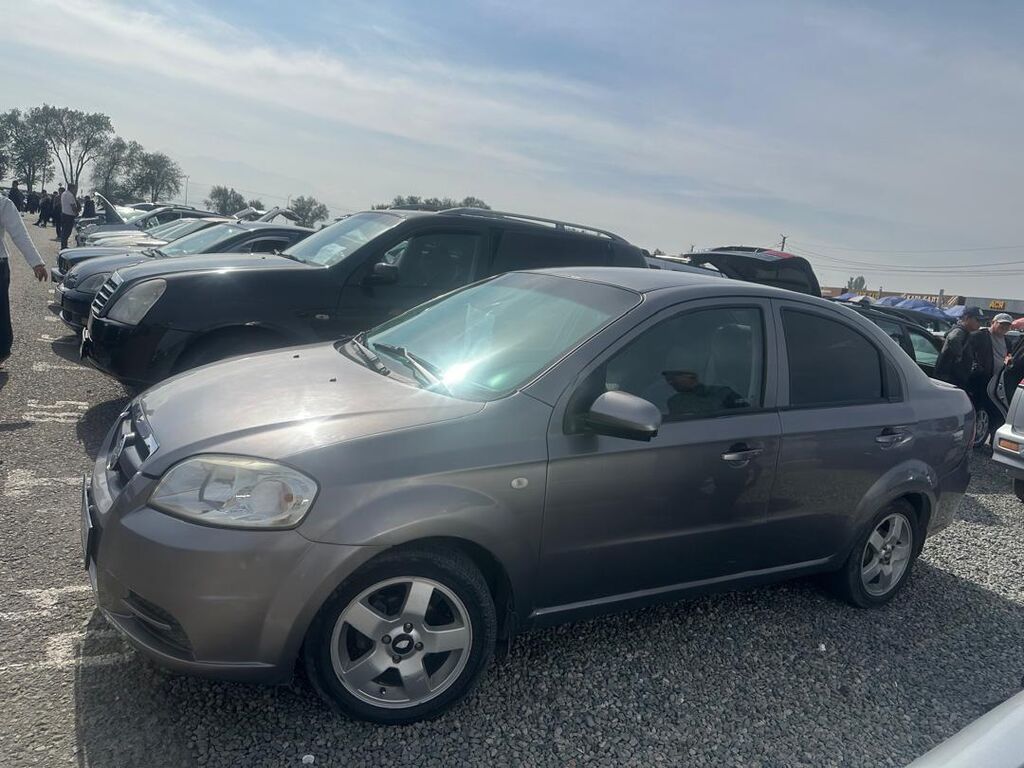 Chevrolet Aveo: 2007 г., 1.4 л, Механика, Бензин, Седан: фото 3
