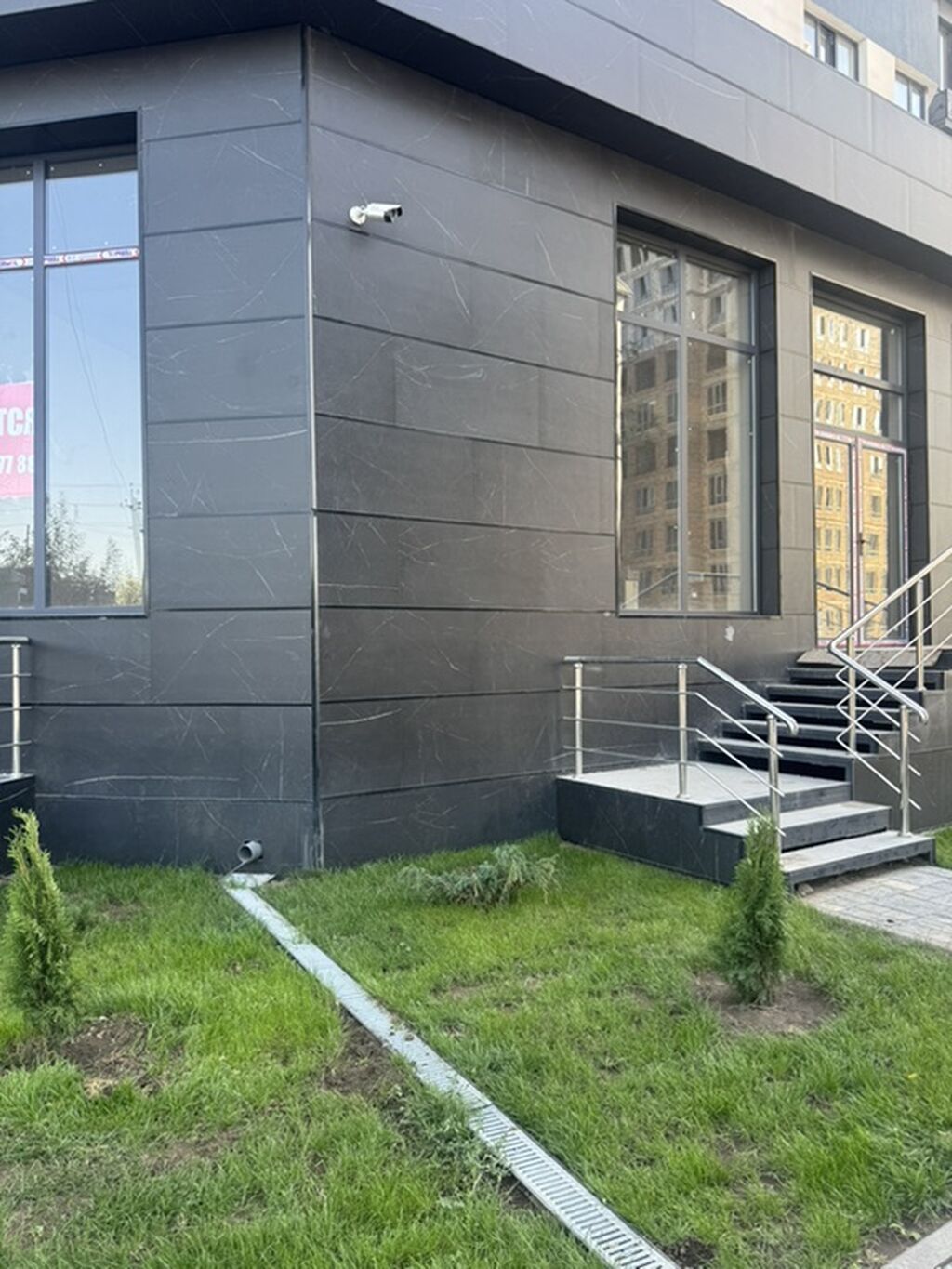 Коммерческое помещение в новом жилом комплексе 130 м2 микрорайон
