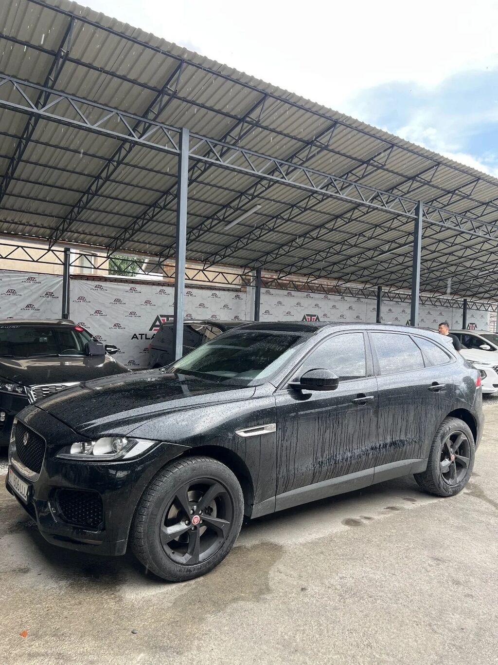 Jaguar F-Pace: 2018 г., 3 л, Автомат, Бензин, Внедорожник: фото 5