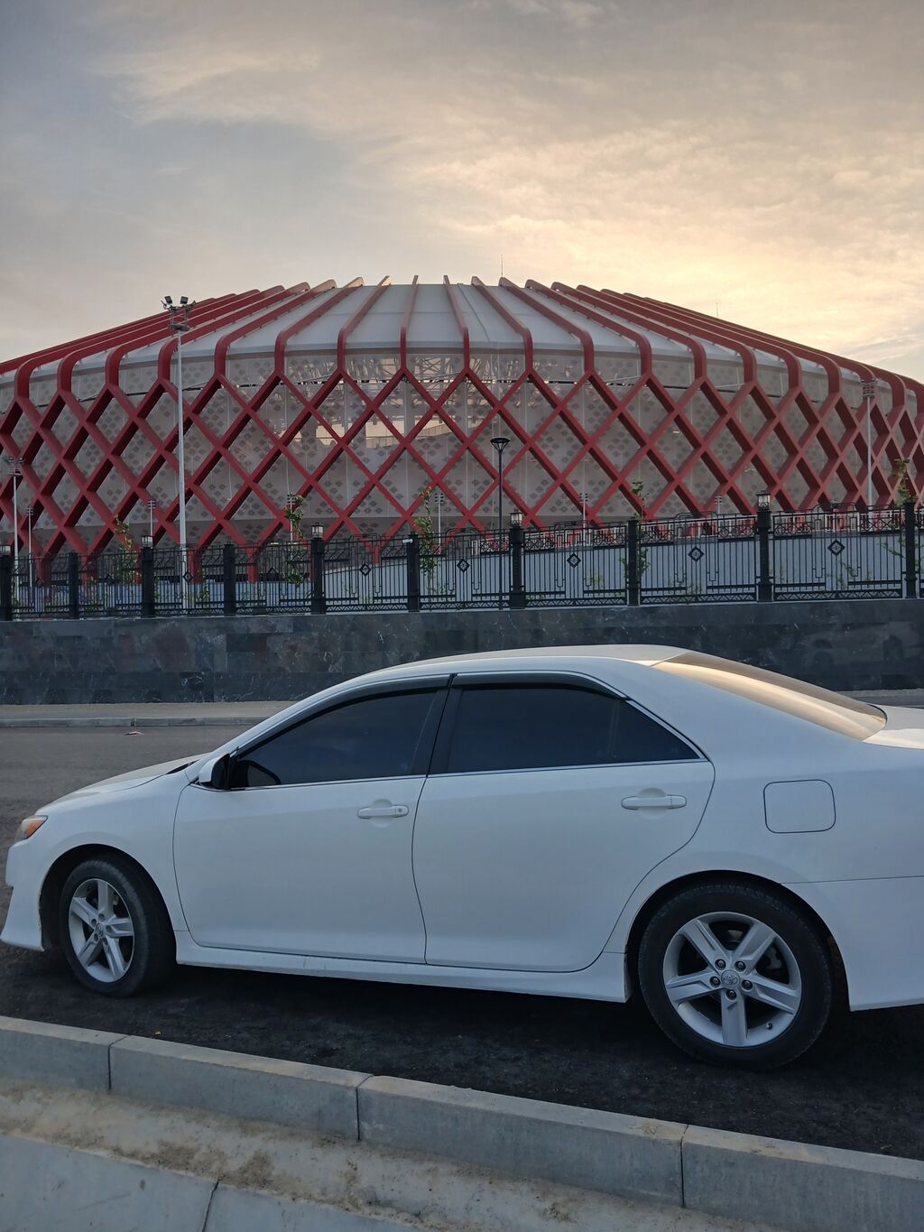 Toyota Camry: 2014 г., 2.5 л, Автомат, Бензин, Седан: фото 3