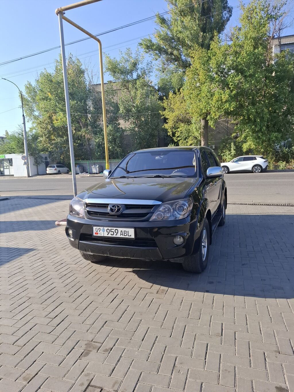 Toyota Fortuner: 2008 г., 2.7 л, Автомат, Бензин, Внедорожник: фото 6