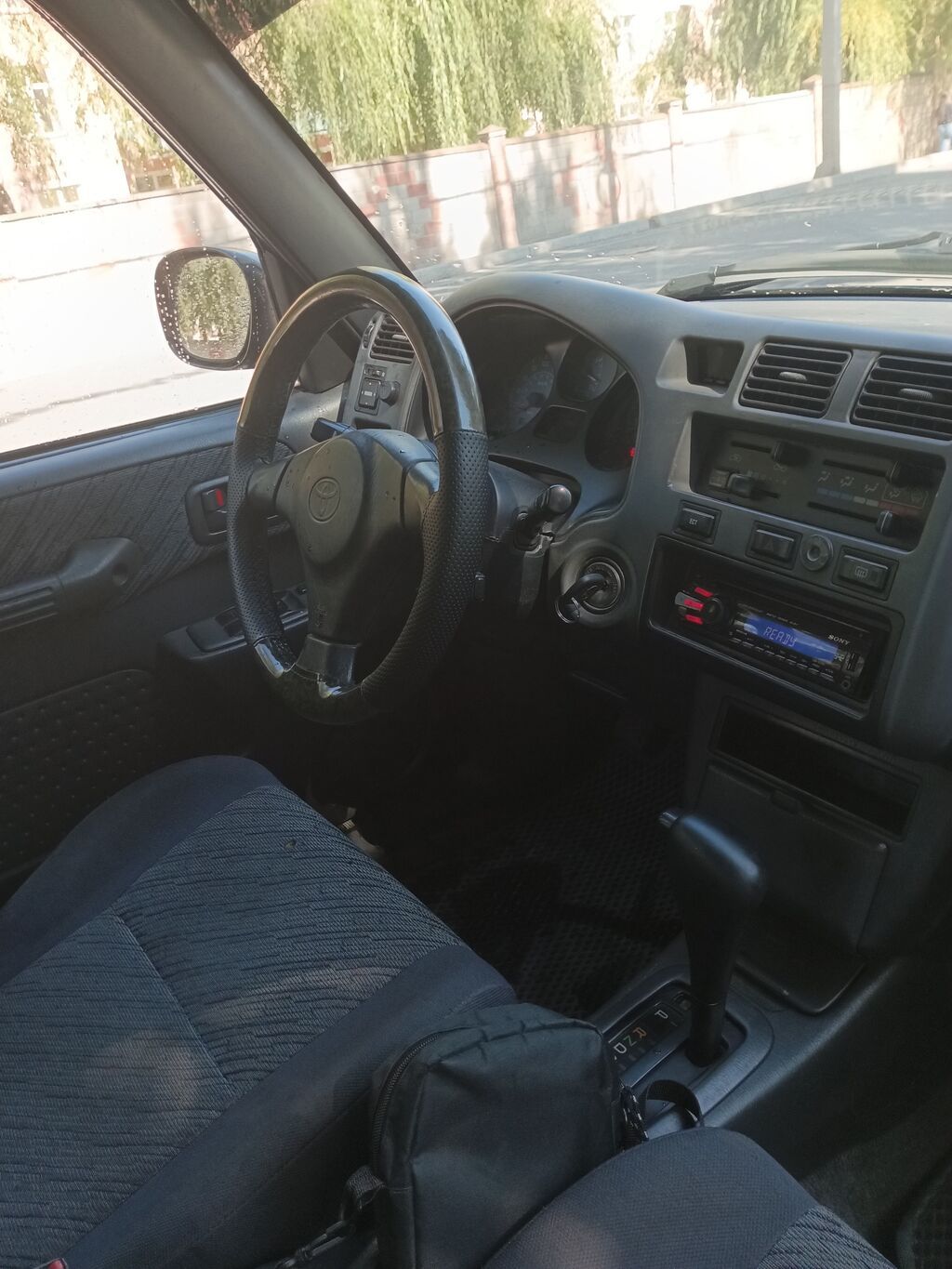 Toyota RAV4: 1999 г., 2 л, Автомат, Бензин, Кроссовер: фото 7