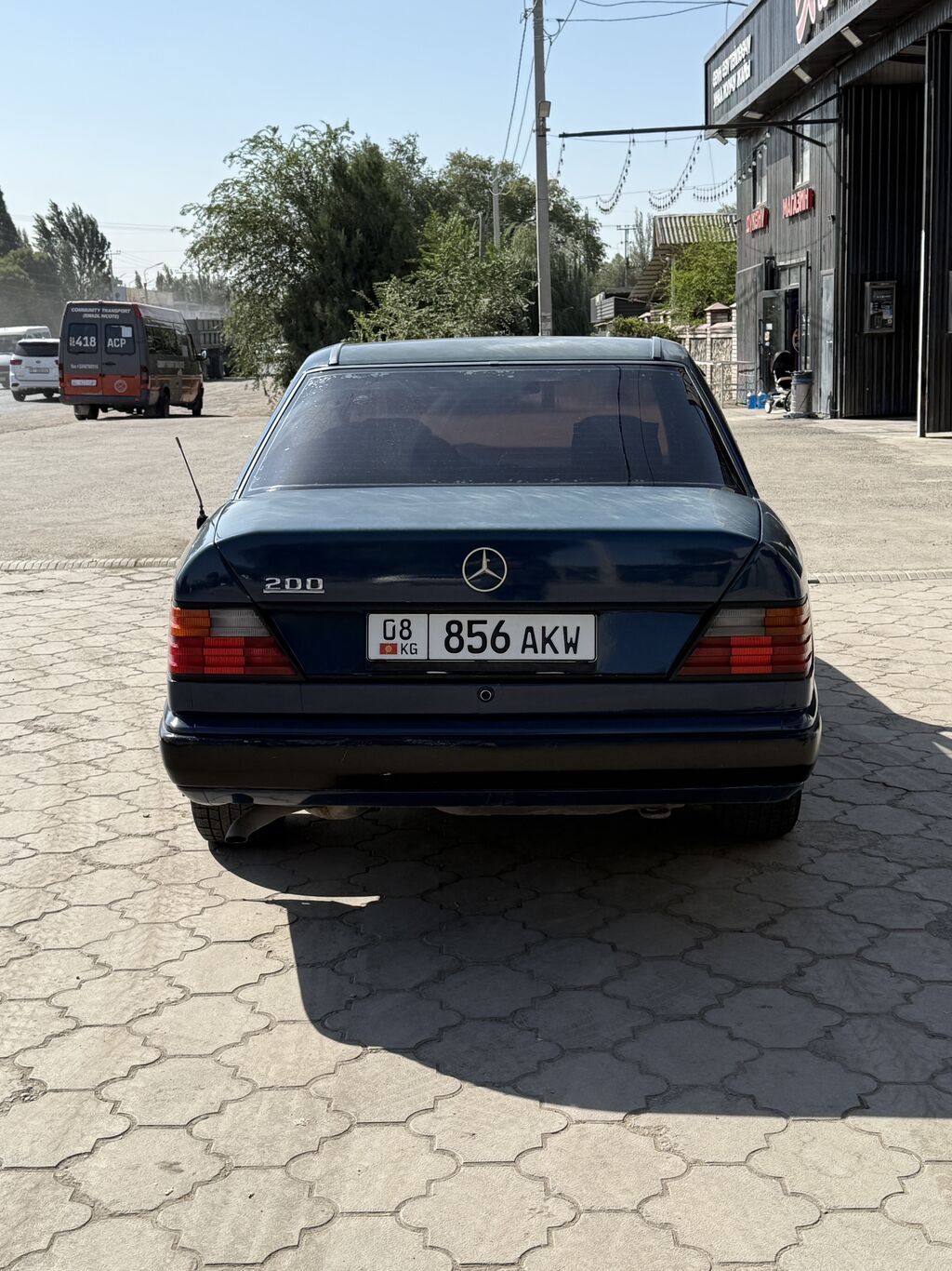 Mercedes-Benz W124: 1988 г., 2 л, Механика, Бензин, Седан: фото 4
