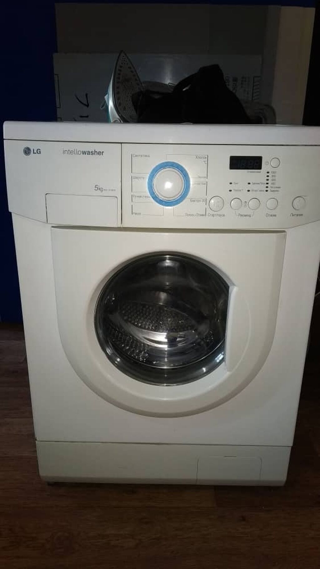 Продаю стиральную машину