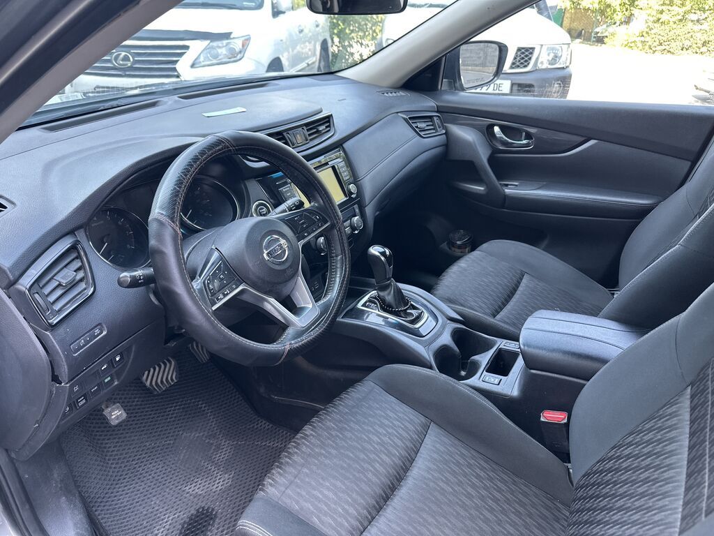 Nissan Rogue: 2018 г., 2.5 л, Вариатор, Бензин, Кроссовер — фото 5