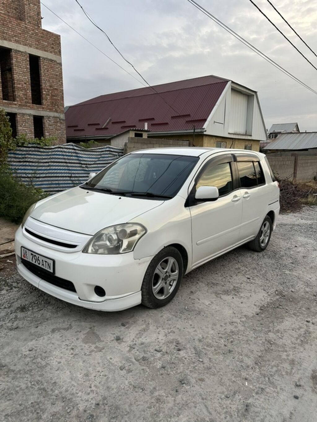 Toyota Raum: 2004 г., 1.5 л, Автомат, Бензин, Минивэн: фото 1