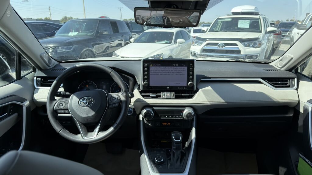 Toyota RAV4: 2022 г., 2.5 л, Автомат, Гибрид, Кроссовер: фото 7