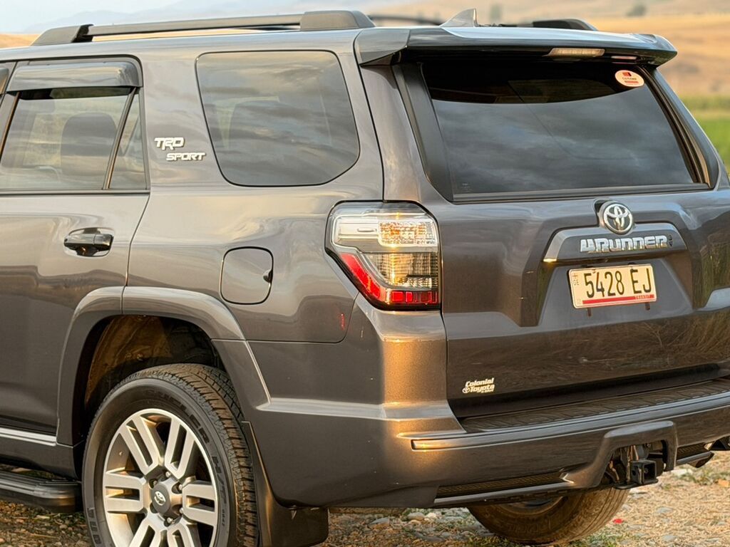 Toyota 4Runner: 2023 г., 4 л, Автомат, Бензин, Внедорожник: фото 7