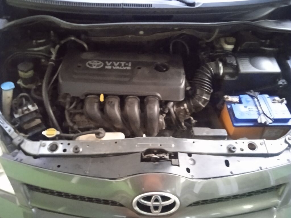 Продам Toyota Corolla Verso 2004 г., 1.8 л, механика: фото 5