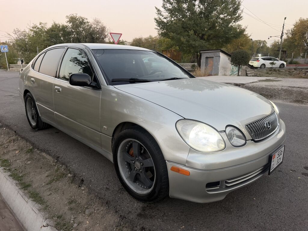 Lexus GS: 2002 г., 3 л, Автомат, Газ, Седан: фото 2
