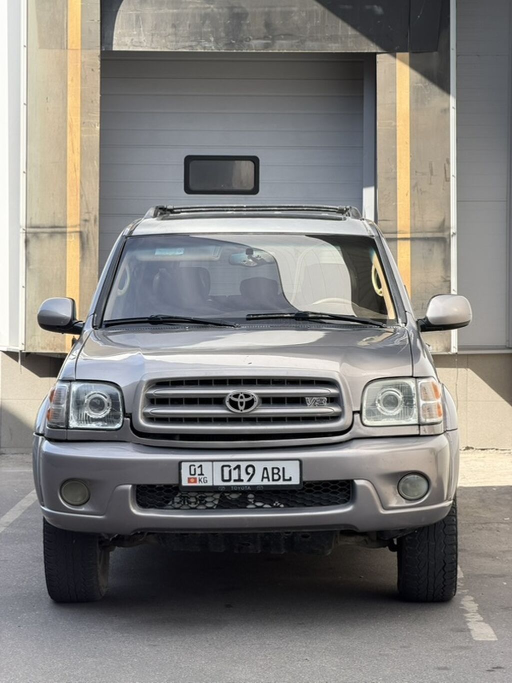 Toyota Sequoia: 2001 г., 4.7 л, Автомат, Бензин, Внедорожник: фото 2