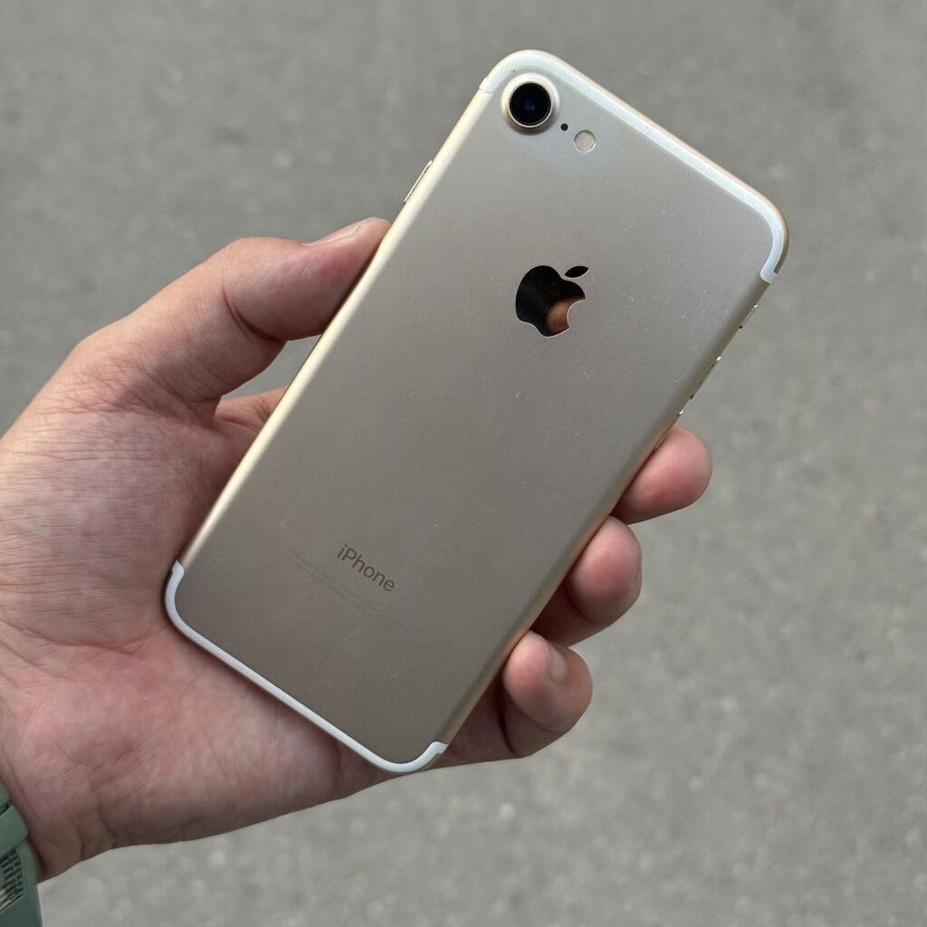 IPhone 7, Б/у, 128 ГБ, Золотой, 79 %: фото 1