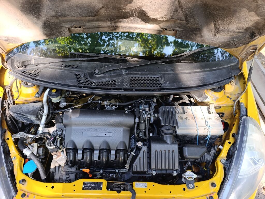 Honda Fit: 2004 г., 1.3 л, Вариатор, Бензин: фото 7