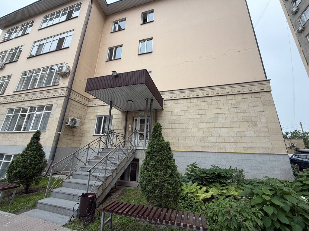 2 комнаты, 77 м², Золотой квадрат Элитка, 1 этаж, Дизайнерский ремонт: фото 2