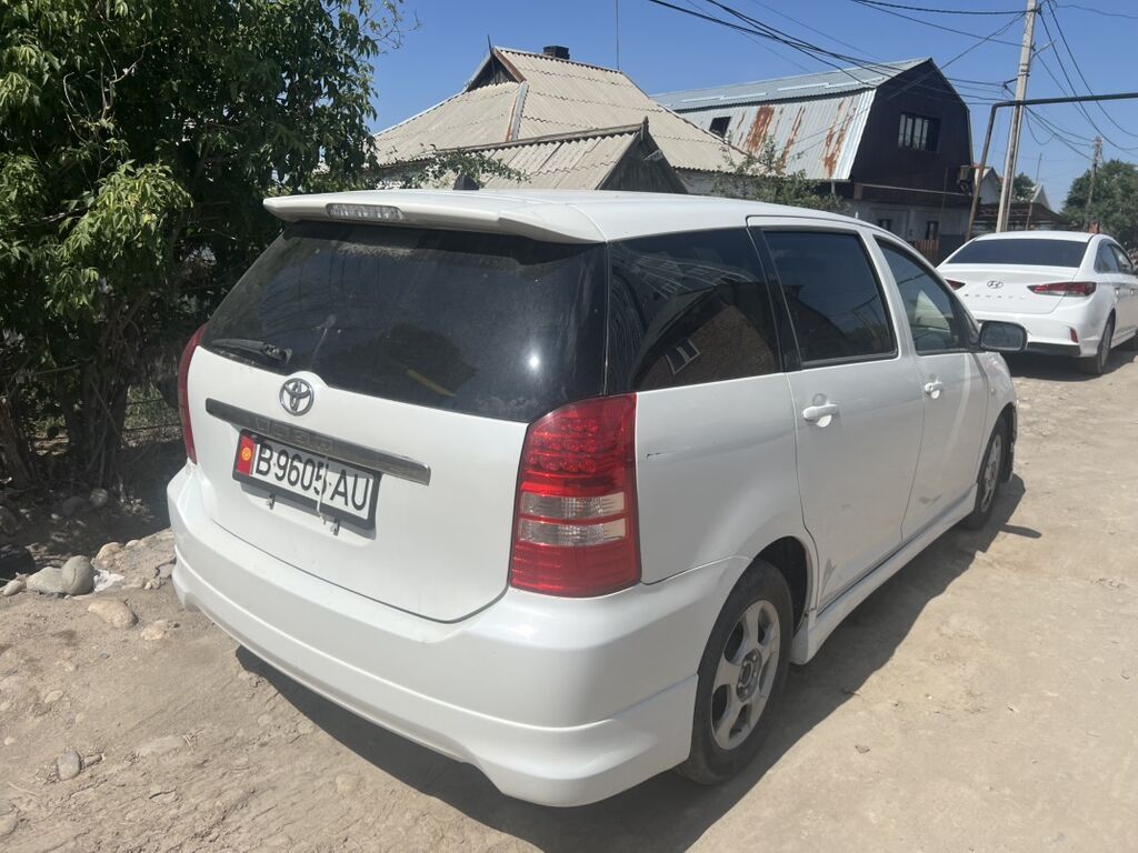 Toyota WISH: 2003 г., 1.8 л, Автомат, Бензин, Универсал — фото 8