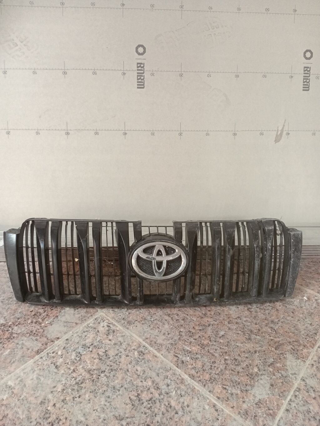 Решетки радиатора: Решетка радиатора Toyota Оригинал