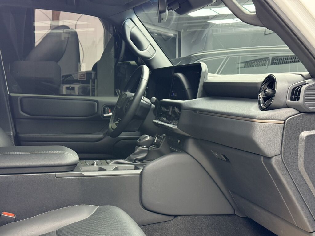 Toyota Land Cruiser Prado: 2024 г., 2.4 л, Автомат, Бензин, Внедорожник: фото 8