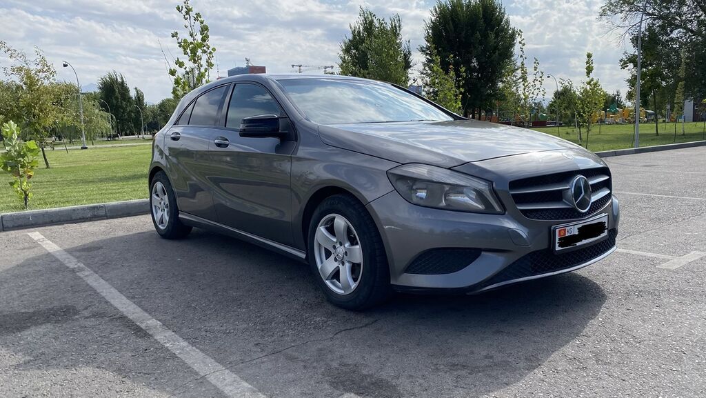 Mercedes-Benz A-Class, 2013 г., 1.6 л, автомат, хэтчбэк: фото 2