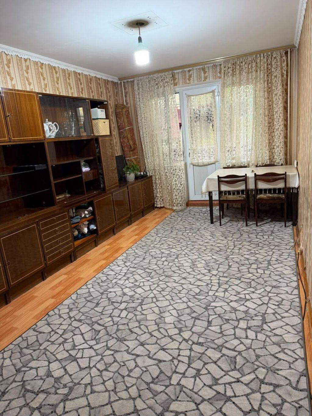 3 комнаты, 58 м², Городок строителей 104 серия, 3 этаж, Старый ремонт: фото 1
